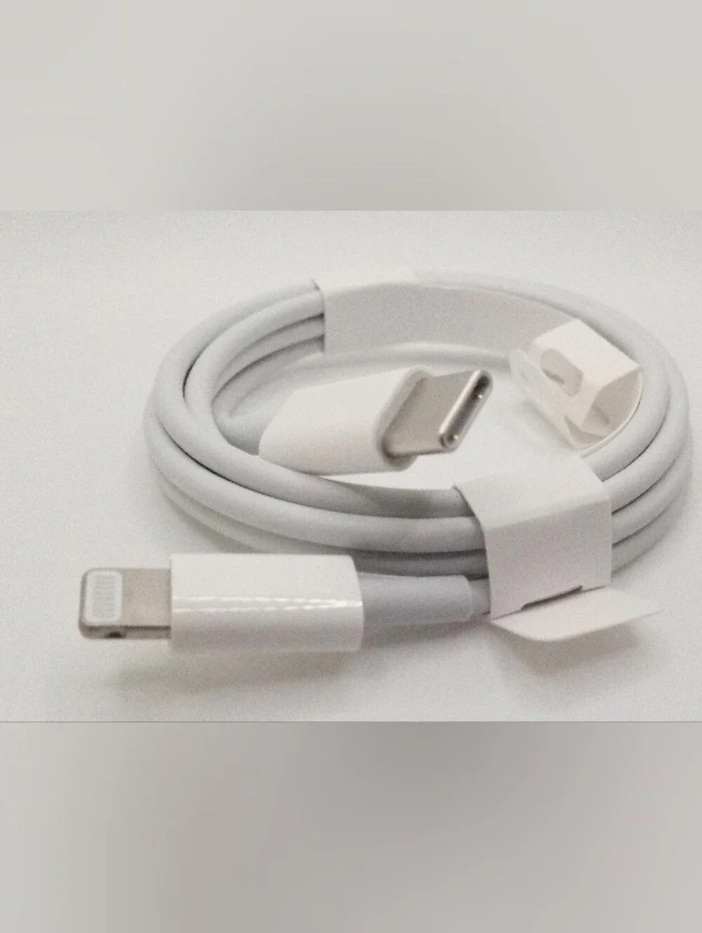 Apple A2561 USB‑C to Lightning Cable • Original • New & Fast Charging